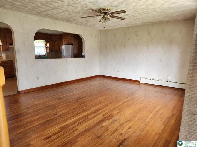Building Photo - 443 Dryville Rd
