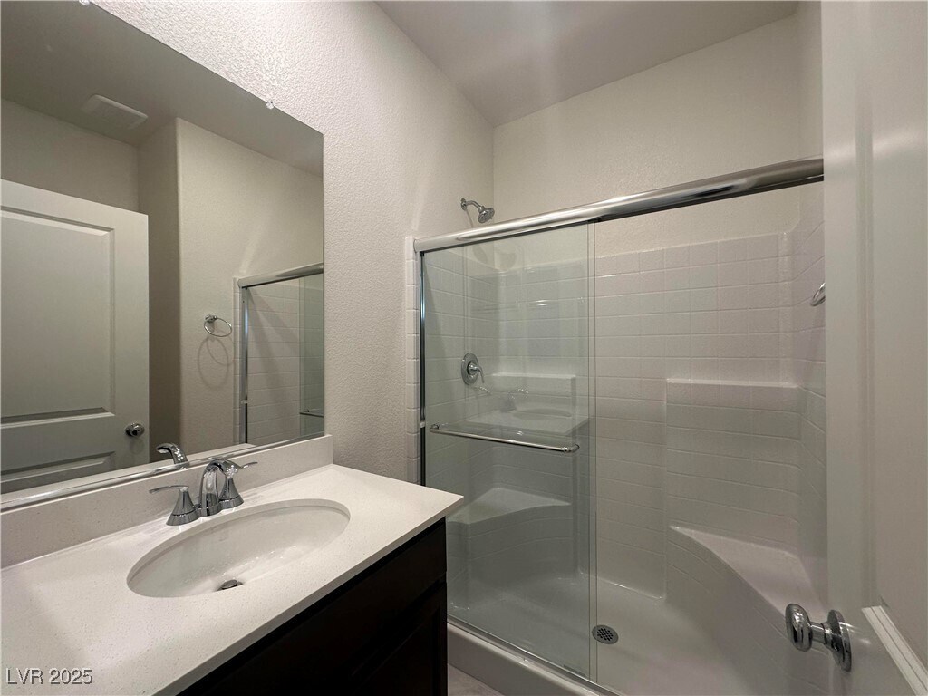 Foto principal - 9097 Vesey Ave