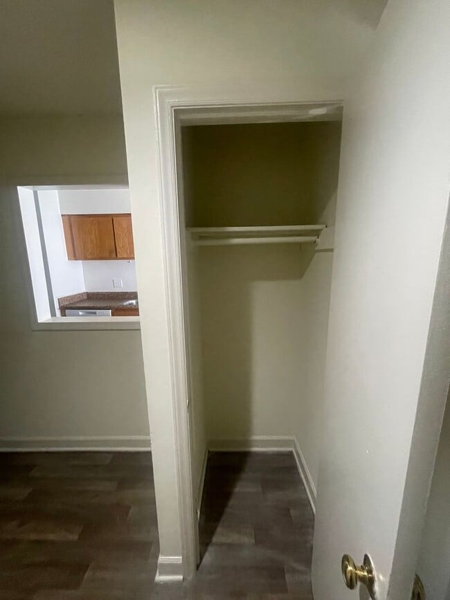 Foto del edificio - 2502 Avent Ferry Rd