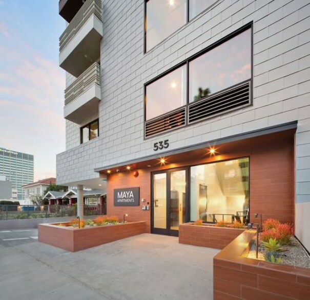 Foto del edificio - 535 S Kingsley Dr Los Angeles, CA 90020