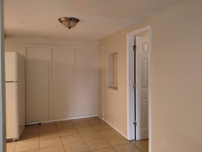 Building Photo - Beautiful 3 Bedroom, 2 Bathroom Home for Rent in New Port Richey!