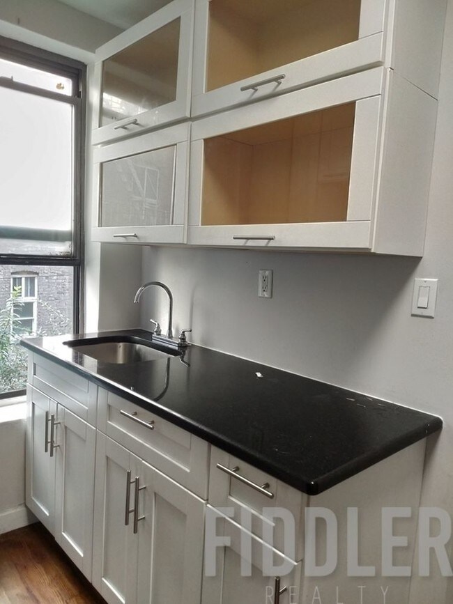 Foto del edificio - 155 S 4th St