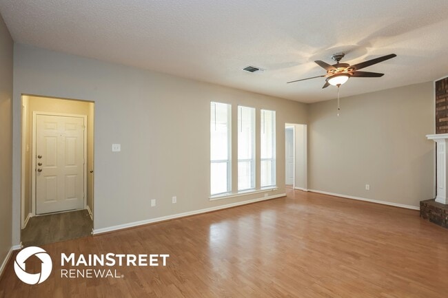 Building Photo - 6813 Battle Creek Dr