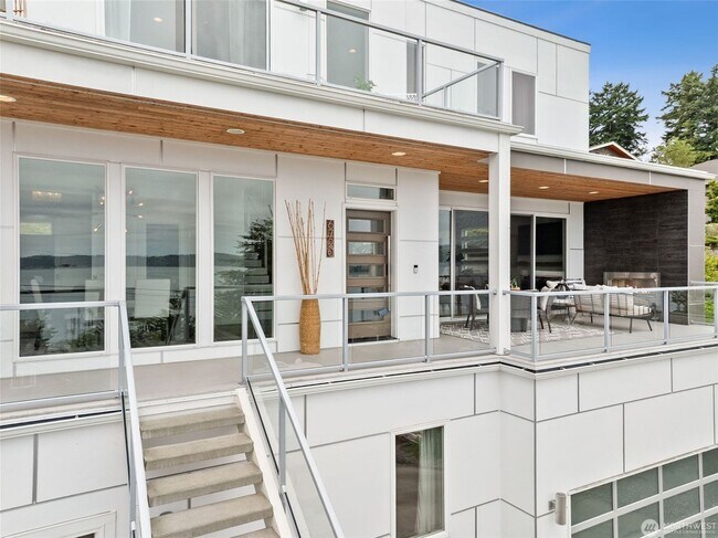 Foto del edificio - Beautifully updated 3 bedroom in Browns Point!