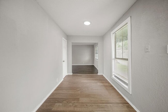 Foto del edificio - 1723 W 5th St