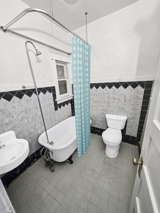 Foto del edificio - 1 Bed 1 Bath within USC patrol zone