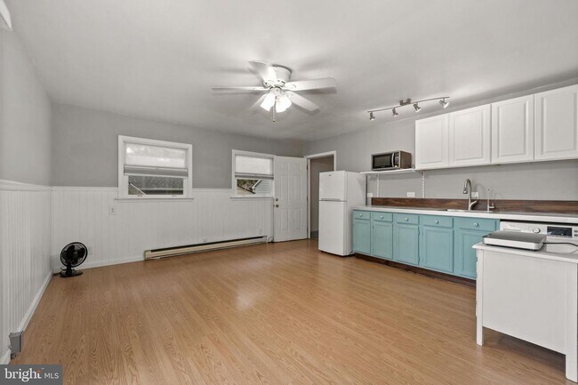 Building Photo - 4740 Frederick Ave