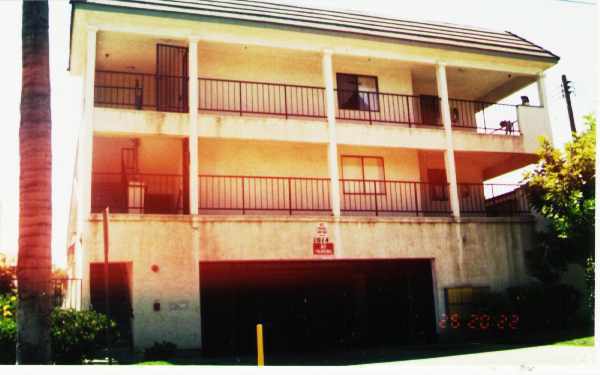 Building Photo - 1014 N Parton St