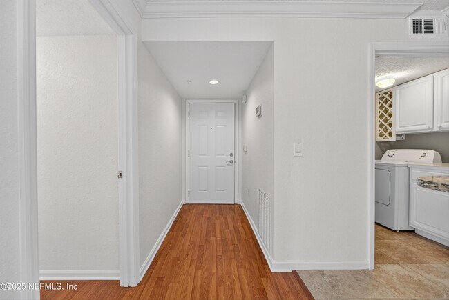 Building Photo - 420 Timberwalk Ct