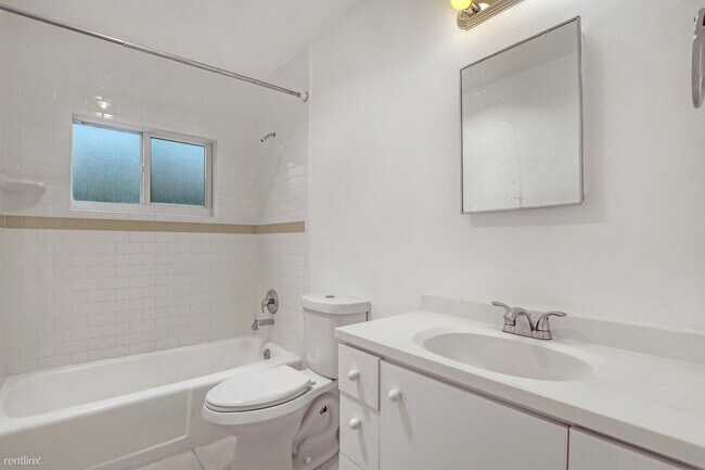 Foto del edificio - 2 br, 2 bath House - 3548 NE 5th Dr # B