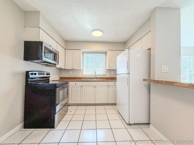 Foto del edificio - 1025 NE 17th Ave