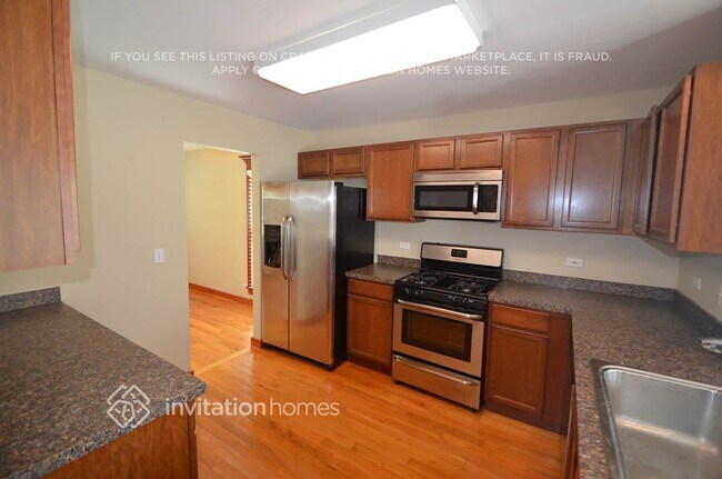 Foto del edificio - 4820 Goodhue Ln
