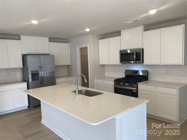 Foto del edificio - 123 Rock Ave