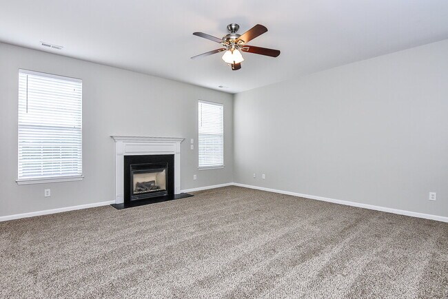 Foto del edificio - 306 Hope Valley Rd