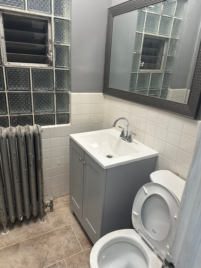 Foto del edificio - 4906 W Walton St