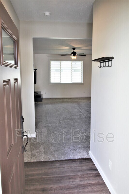 Building Photo - 2080 S Hills Ave.