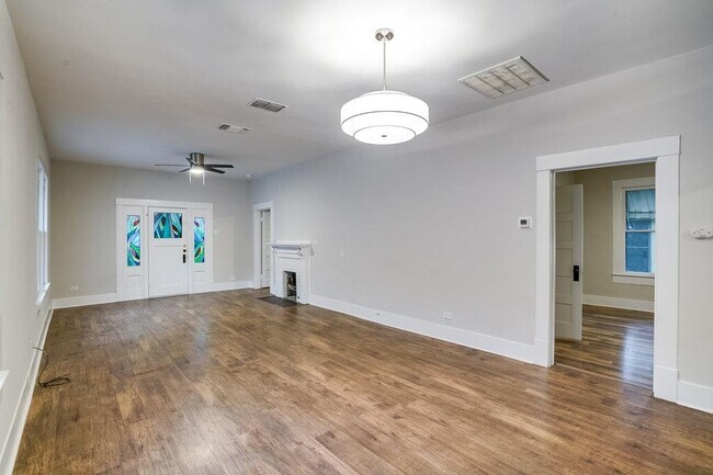 Foto del edificio - 804 Theresa Ave