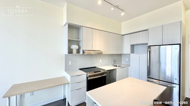 Photo du bâtiment - 2520 Eglinton Av W