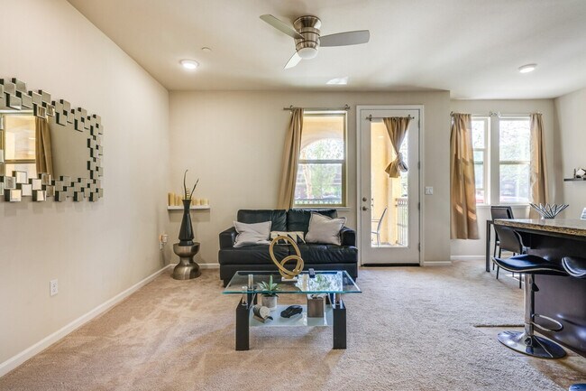 Foto del edificio - 140 Ivy Ave