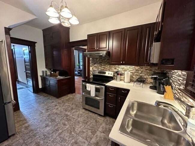 Foto del edificio - Victorian Village / Short North Single Family House!