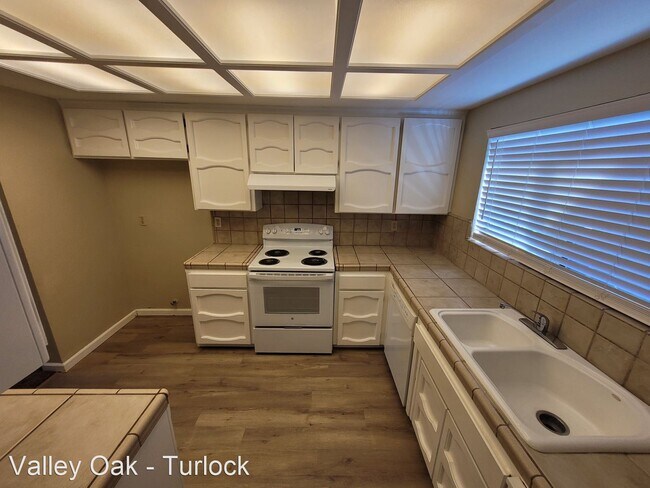 Foto del edificio - 2 br, 1.5 bath House - 608 Sunnybrook Circle
