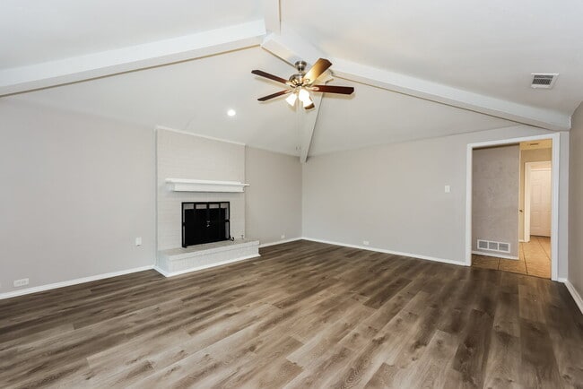 Foto del edificio - 1134 Madlynne Dr