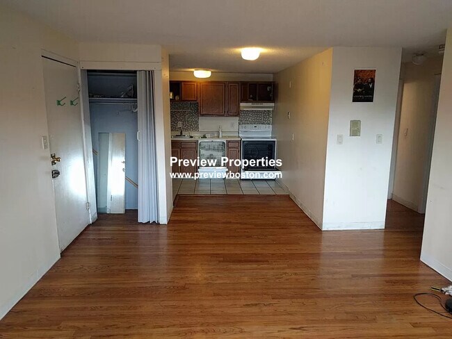 Foto del edificio - 280 Corey Rd