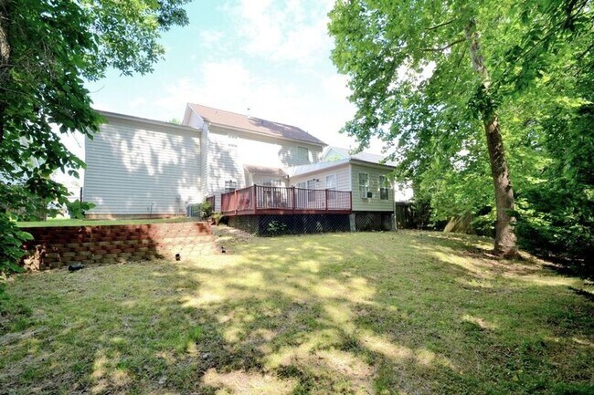 Building Photo - 12140 Old Willow Rd