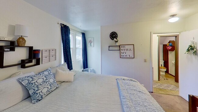 Foto del edificio - 632 1st Ave E