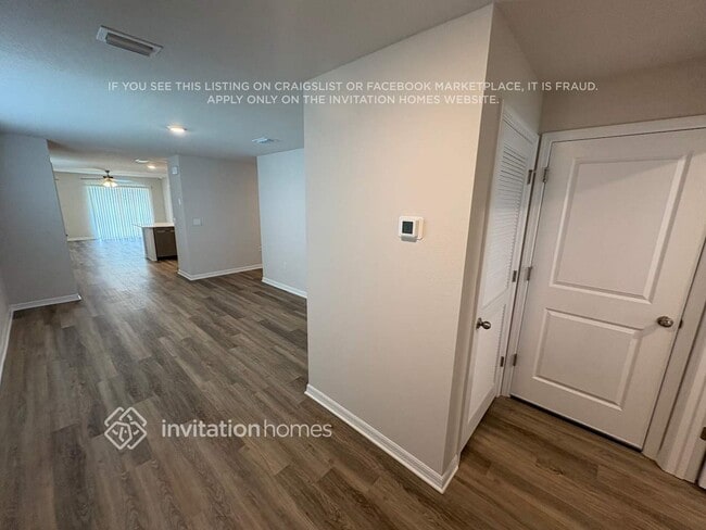 Building Photo - 10737 Hidden Banks Gln