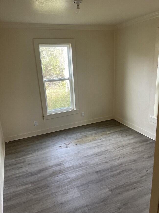 Foto del edificio - 625 E 8th Ct