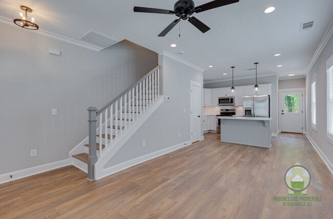 Photo - 10 Howard St House