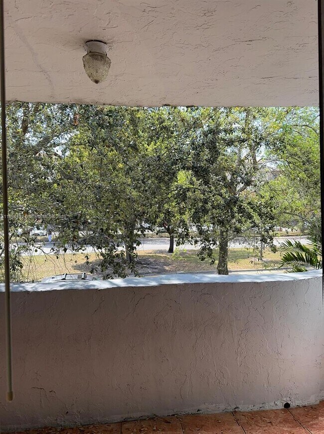 Foto del edificio - 9351 Fontainebleau Blvd