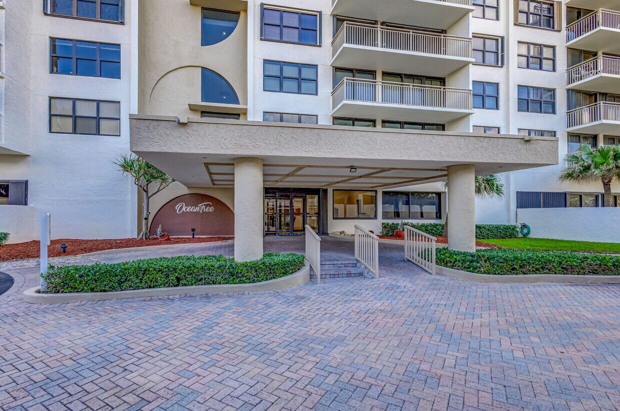 Foto principal - 3400 N Ocean Dr