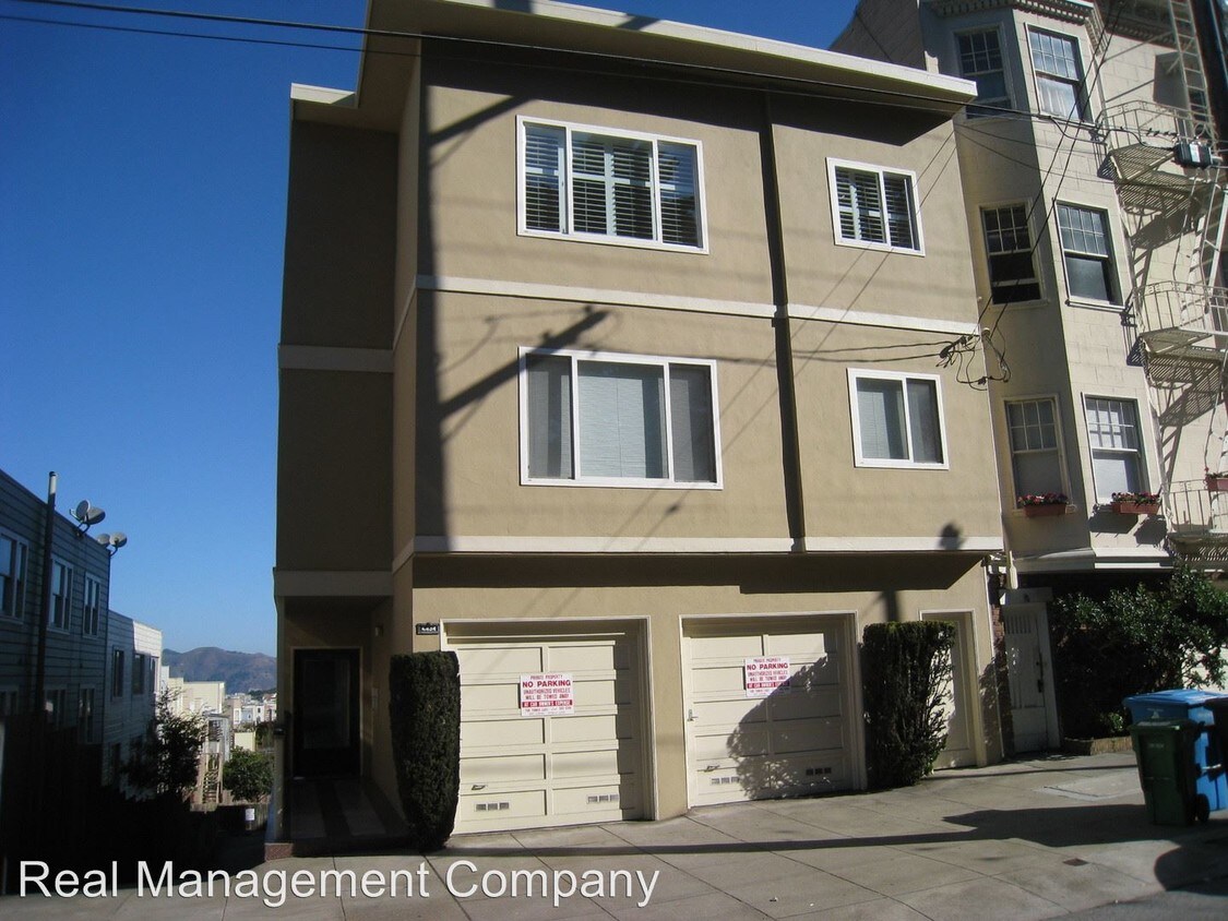 Primary Photo - 4434 Fulton St