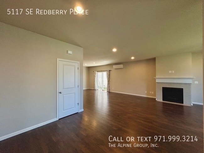 Building Photo - 5117 SE Redberry Pl