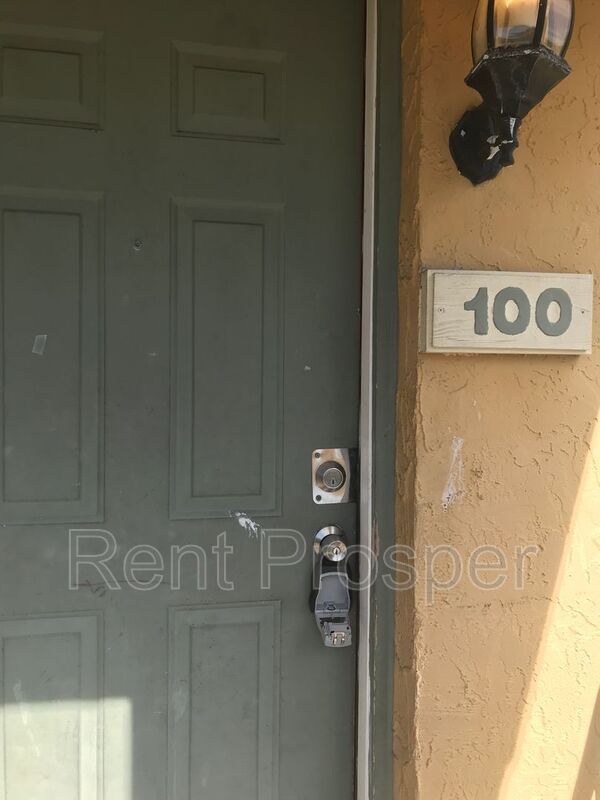 Foto del edificio - 7650 Forest City Rd