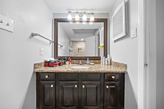 Foto del edificio - 15167 Kimberley Ct