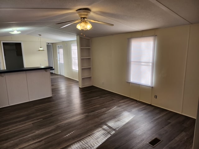 Foto del edificio - 2721 Southbridge Rd