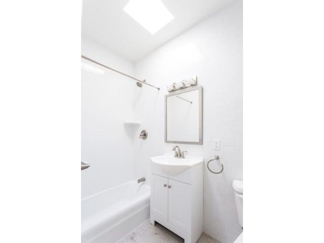 Building Photo - 1614 Sheepshead Bay Rd