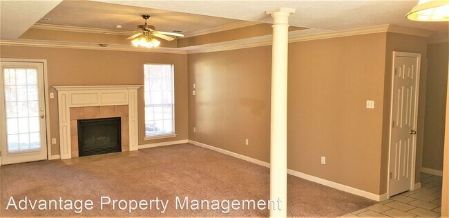 Building Photo - 3 br, 2 bath House - 2130 Chase