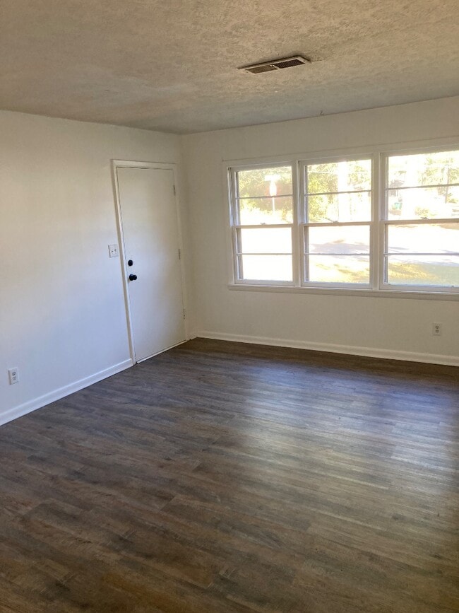 Building Photo - 2547 Washington St