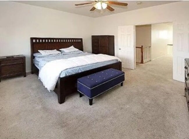 Building Photo - Multi Level Home with Fabulous Mountain Vi...
