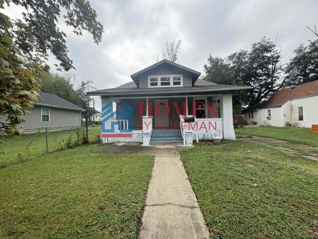 Building Photo - Two Bedroom House | Move in Ready