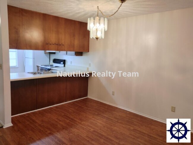 Building Photo - 7320 Chipewa St