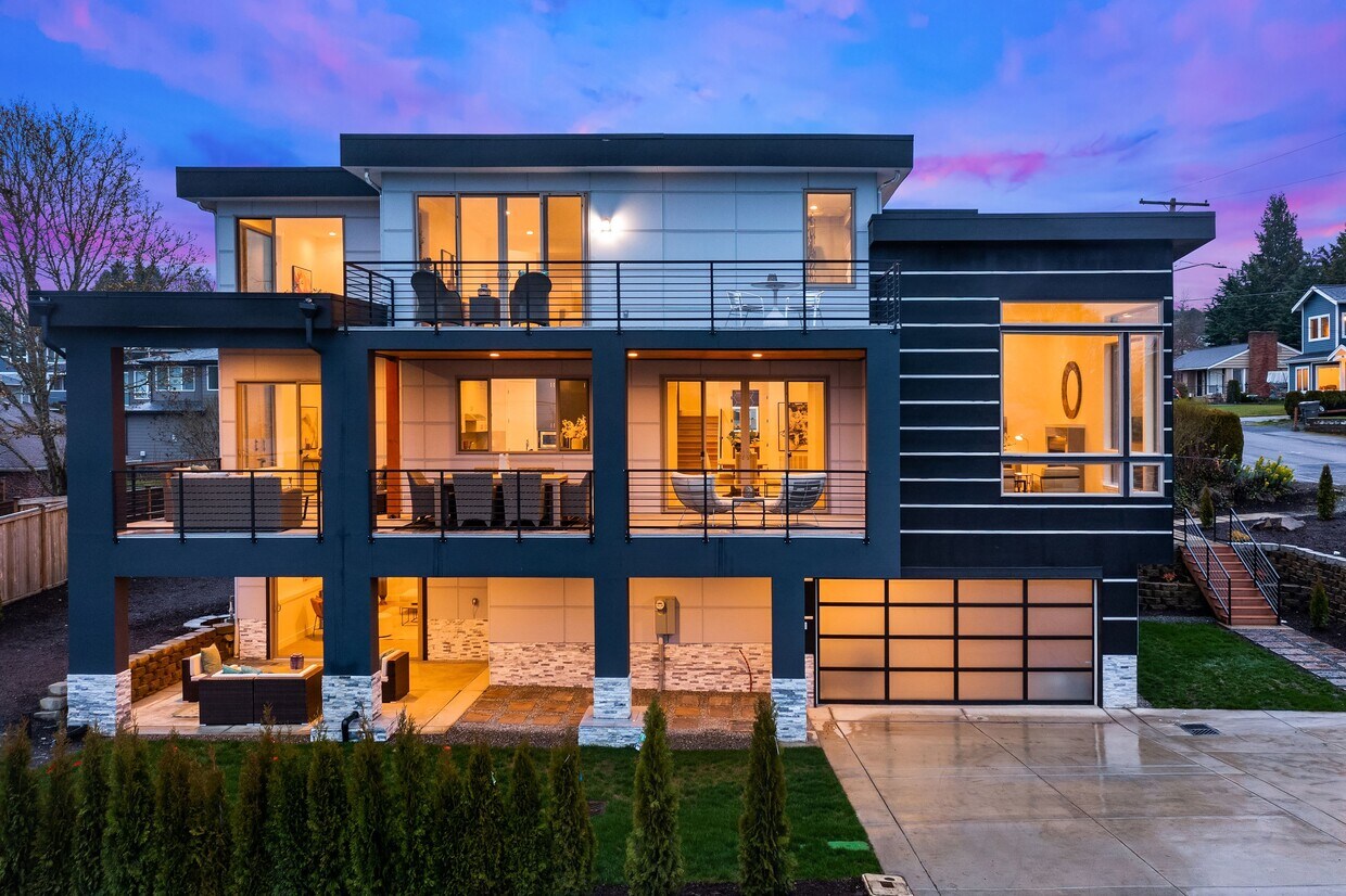 Foto principal - 3202 Burnett Ave N