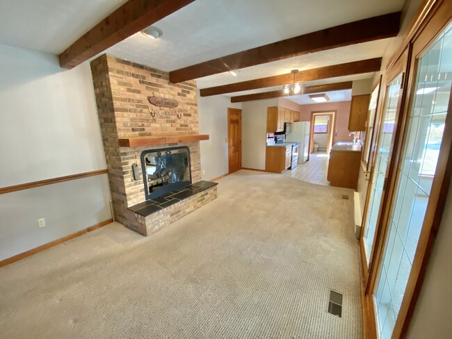 Building Photo - 3520 Ditmer Rd