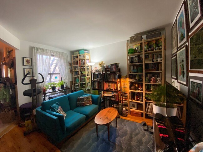 Foto del edificio - 443 Hicks St