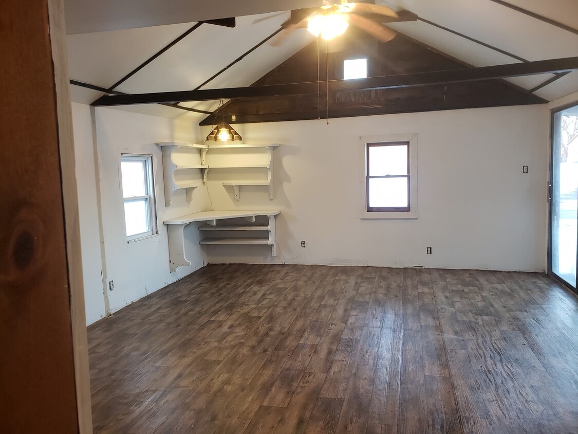 Primary Photo - 12 Vogel St