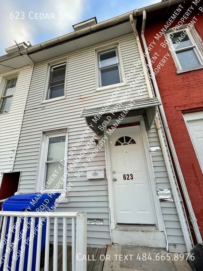 Photo - 623 Cedar St House